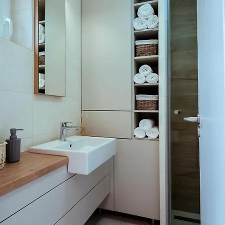 Holiday home Part Apartman - B Epuelet - Privat Vizparttal *