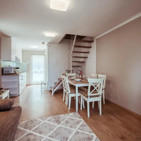 Part Apartman - B Epuelet - Privat Vizparttal Siofok