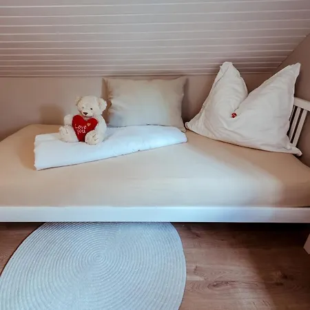 Holiday home Part Apartman - B Epuelet - Privat Vizparttal *